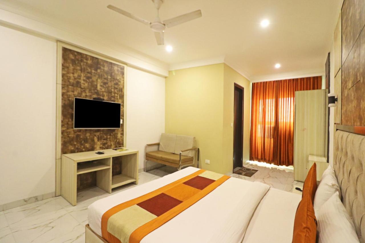 Hotel Almora Near Delhi Airport Nové Dillí Exteriér fotografie