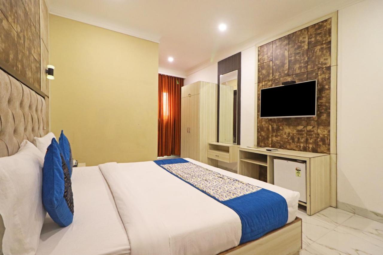 Hotel Almora Near Delhi Airport Nové Dillí Exteriér fotografie