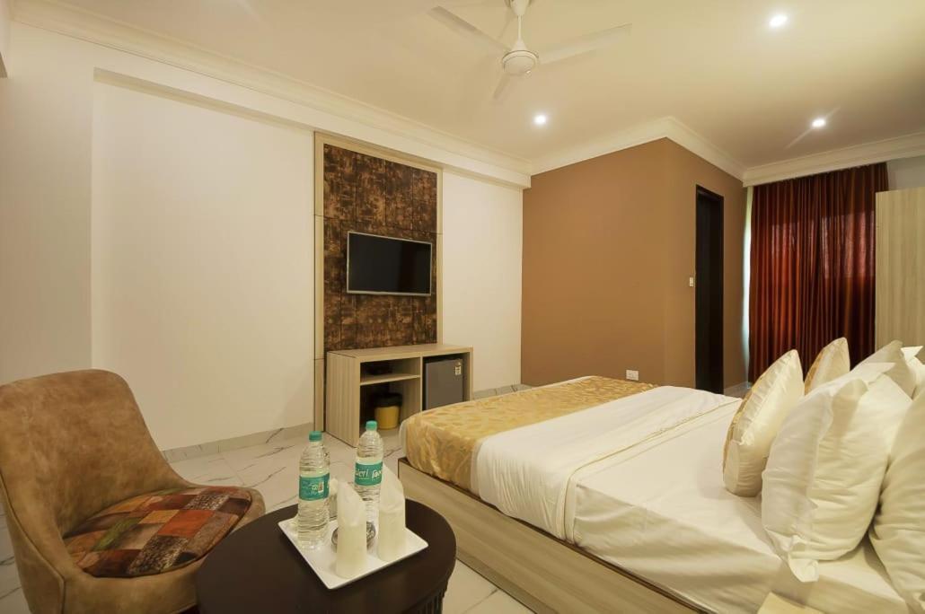Hotel Almora Near Delhi Airport Nové Dillí Exteriér fotografie