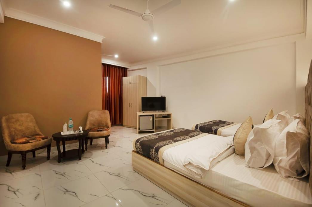 Hotel Almora Near Delhi Airport Nové Dillí Exteriér fotografie