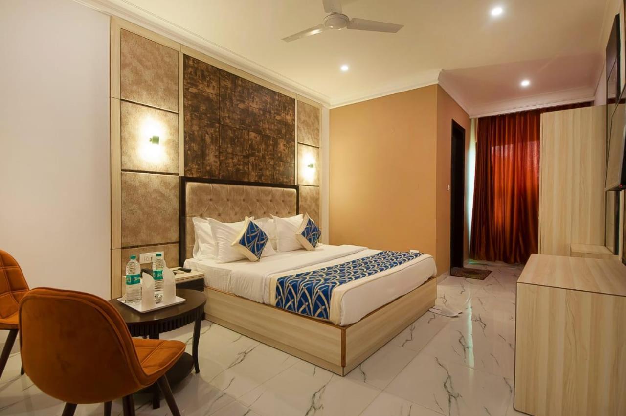 Hotel Almora Near Delhi Airport Nové Dillí Exteriér fotografie