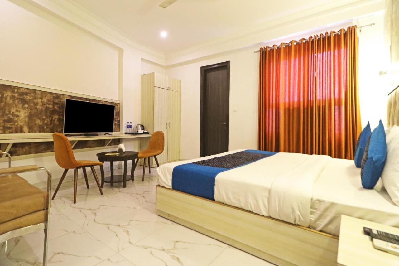 Hotel Almora Near Delhi Airport Nové Dillí Exteriér fotografie